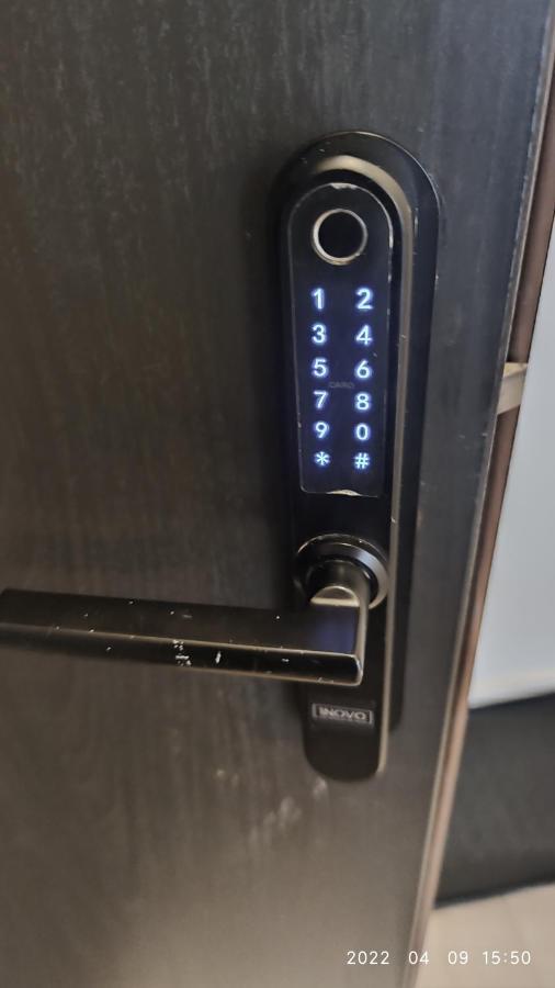 Happy Inn Vip, Self Check-In-24X7, A-C, Parking-In-The-Underground-Garage VNO Eksteriør billede