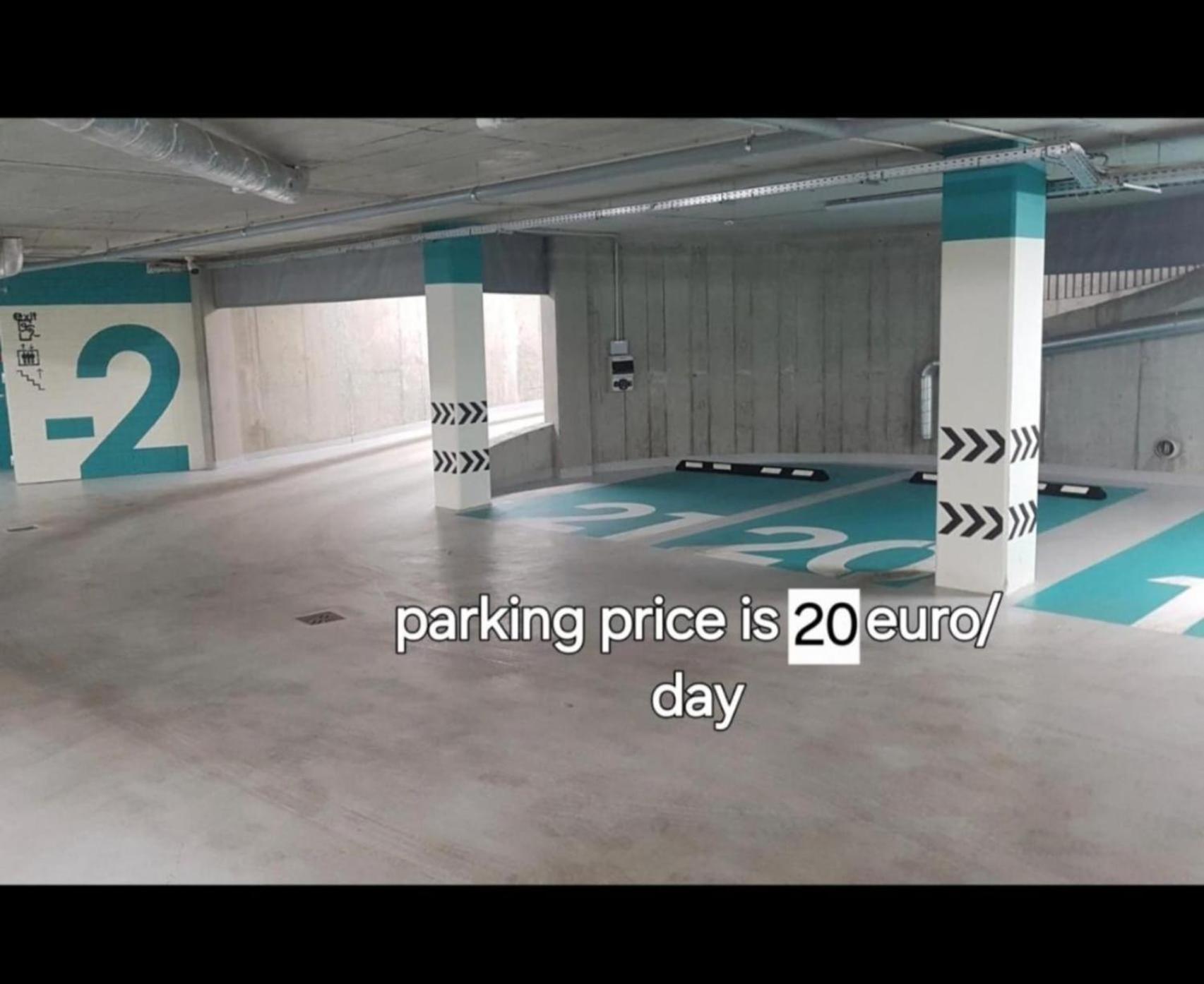 Happy Inn Vip, Self Check-In-24X7, A-C, Parking-In-The-Underground-Garage VNO Eksteriør billede